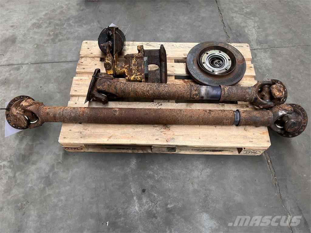 Volvo A25C 6x6 kardan مكونات أخرى