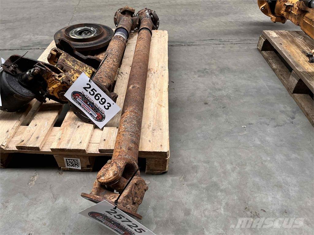 Volvo A25C 6x6 kardan مكونات أخرى