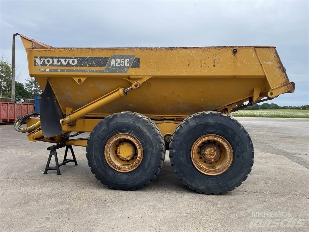 Volvo A25C dumpervogn 6x6 عربات نقل قلابة للمواقع