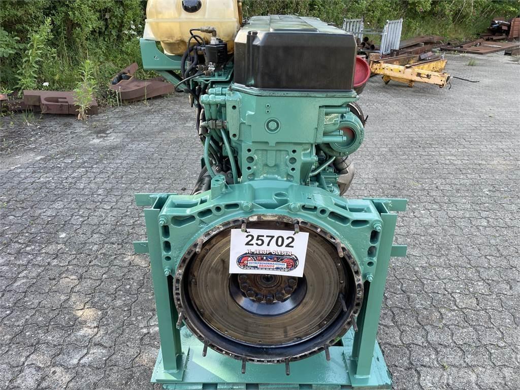 Volvo D12 motor, komplet محركات