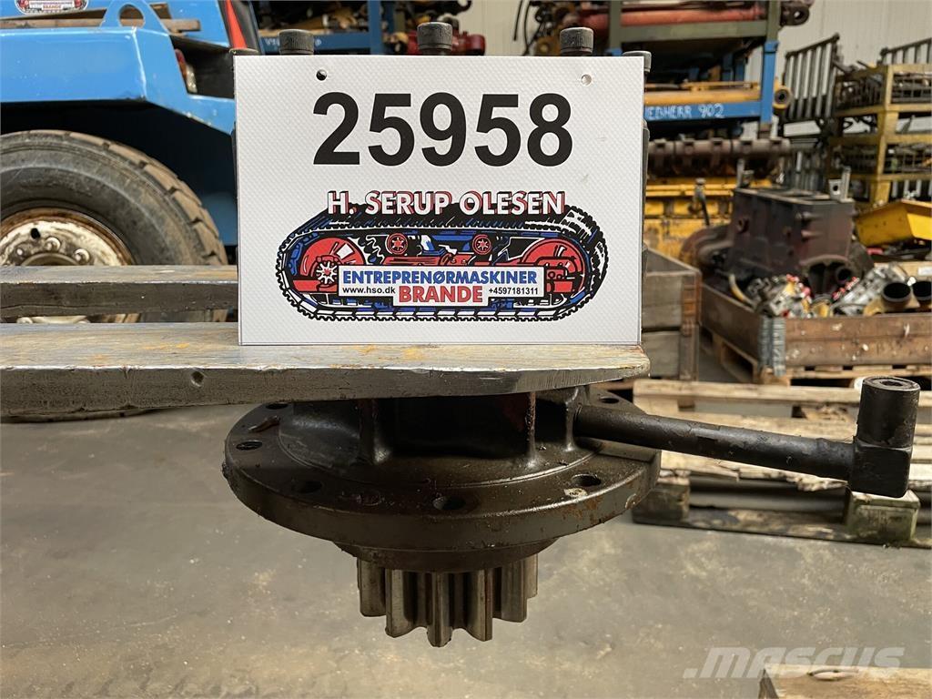 Volvo EC140LC krøjegear هيدروليات