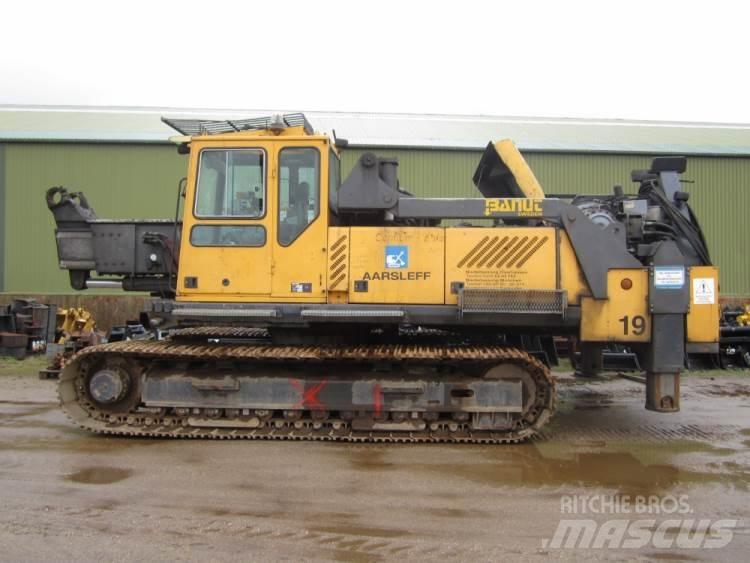 Volvo EC340 til ophug حفارات زحافة