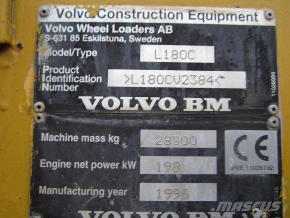 Volvo L180C til ophug لوادر بعجل
