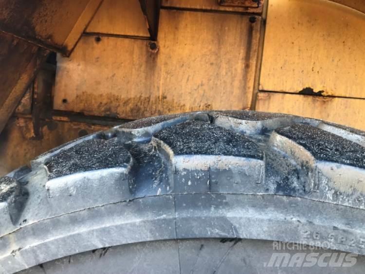Volvo L180E til ophug لوادر بعجل