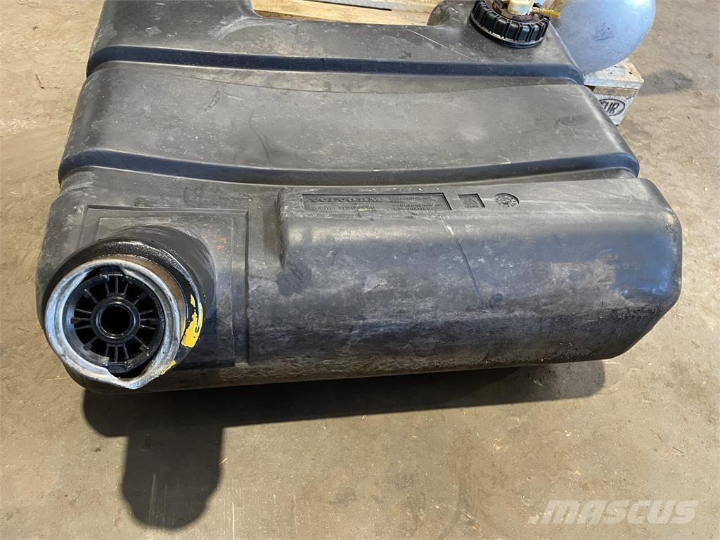 Volvo L70B dieseltank محركات