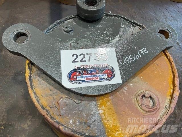 Volvo L90B Link Arm مكونات أخرى