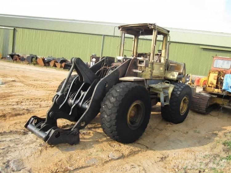 Volvo L90C til ophug لوادر بعجل