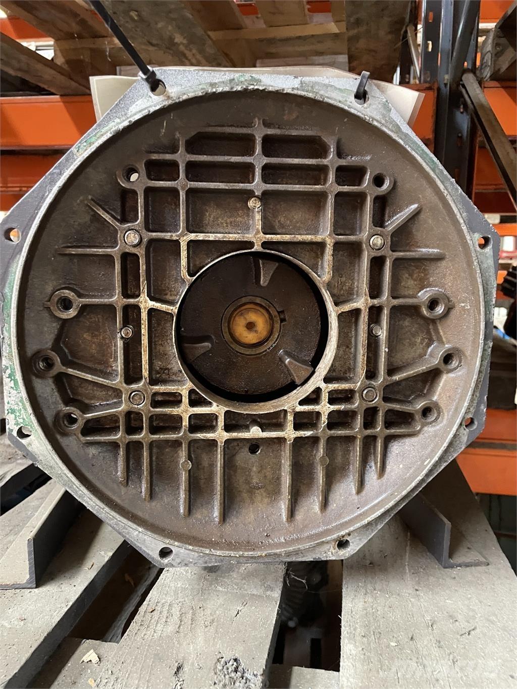 Volvo Penta Marinegear علب تروس
