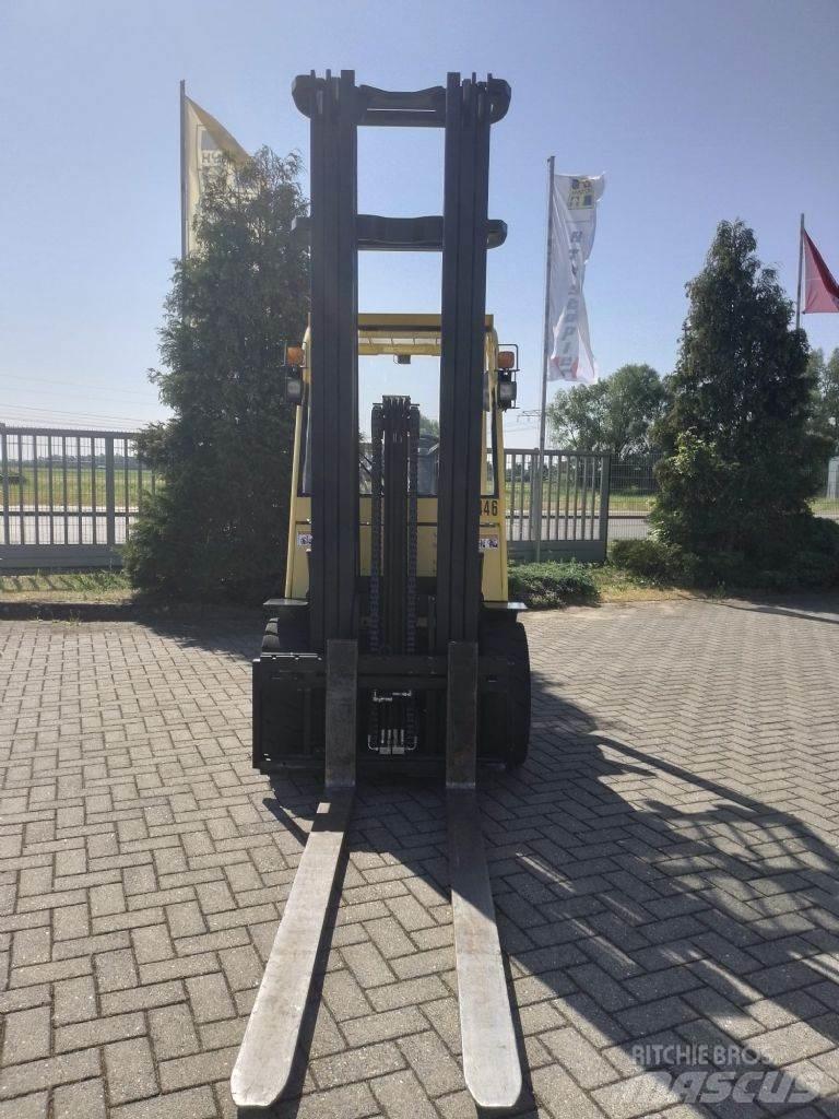 Hyster H3.5UT شاحنات الديزل
