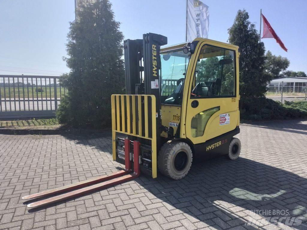 Hyster J2.5XN شاحنات ذات رافعات شوكية تعمل بالكهرباء