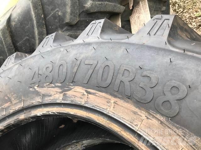  Rear Tyres الإطارات والعجلات والحافات