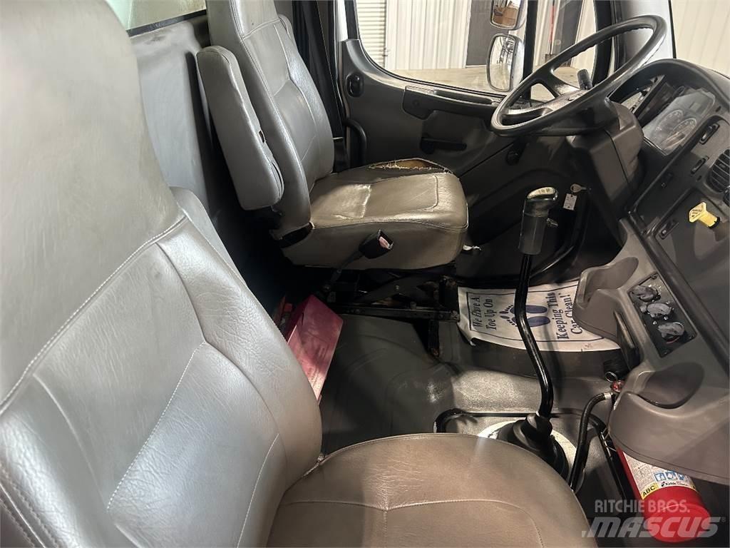 Freightliner M2 شاحنات أخرى