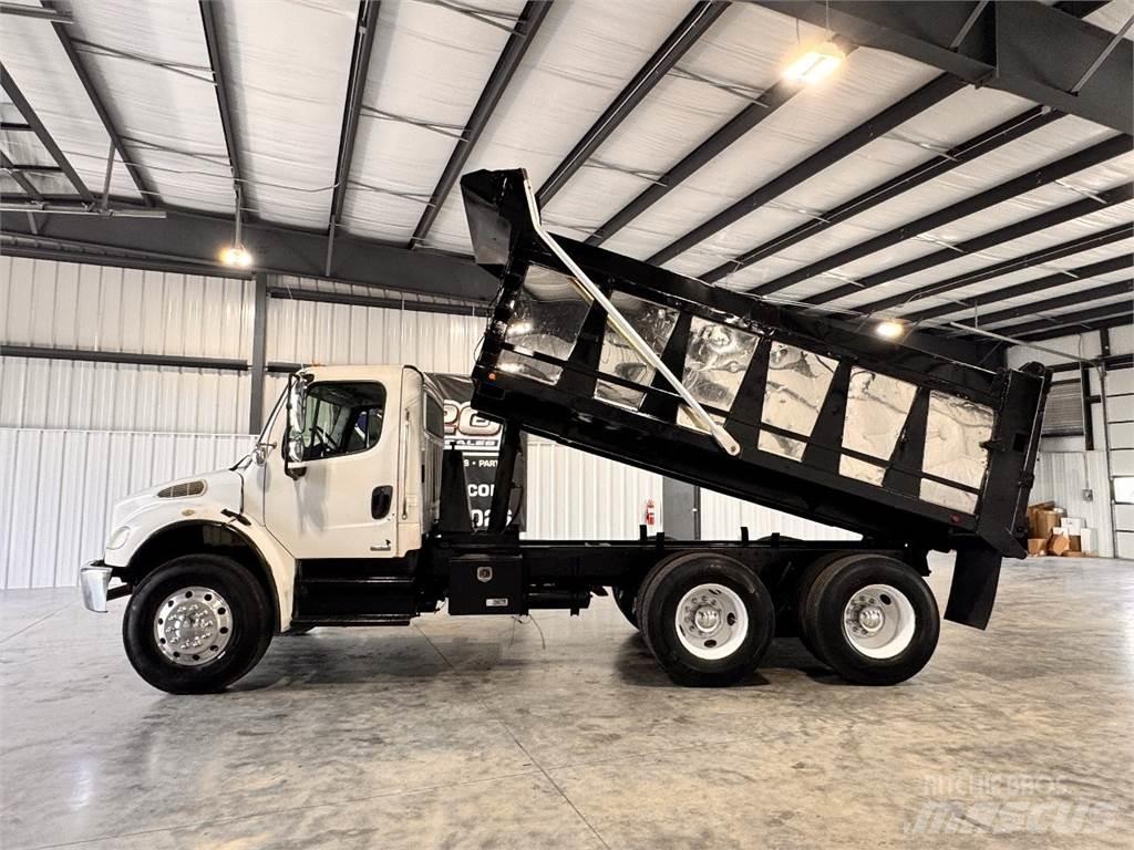 Freightliner M2 شاحنات قلابة