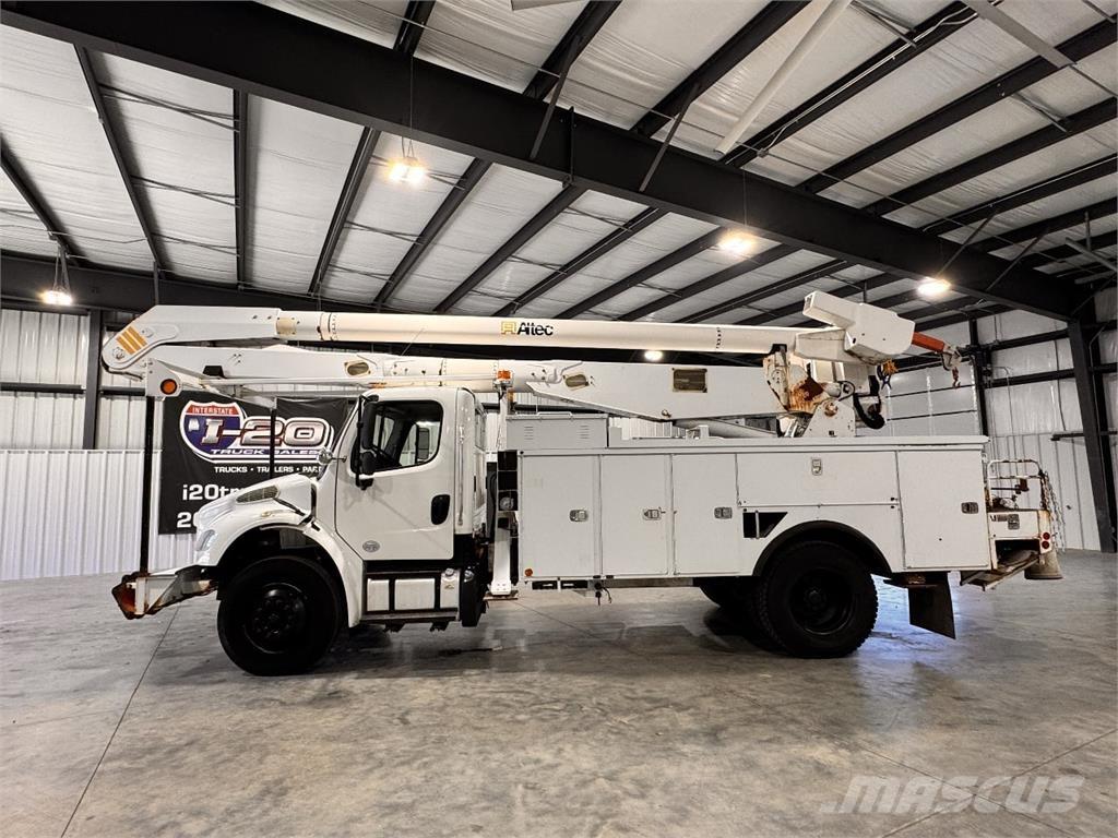 Freightliner M2 المنصات الهوائية المثبتة على شاحنة