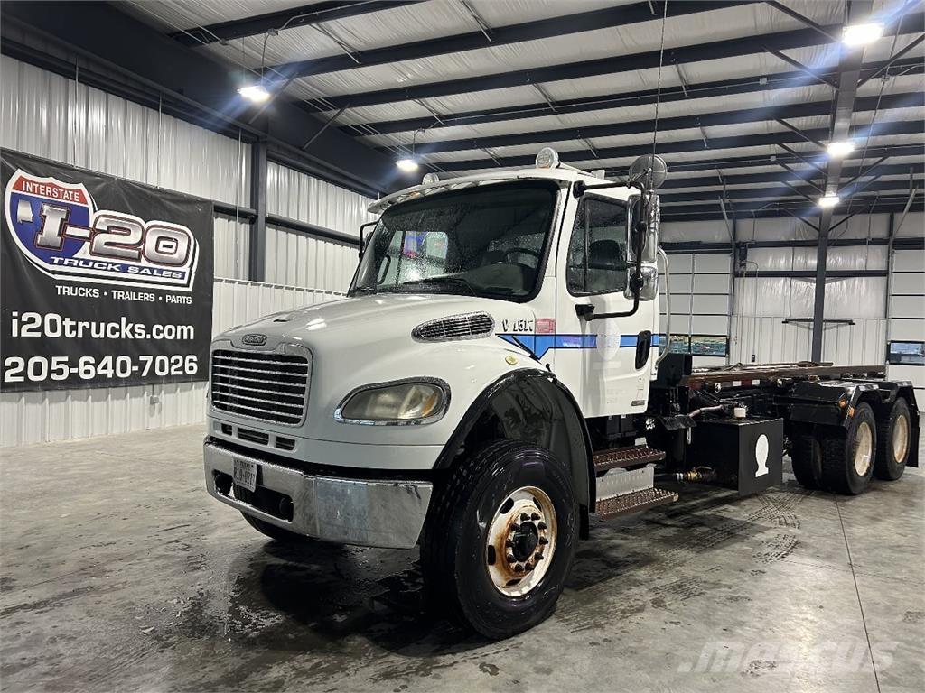 Freightliner M2 شاحنات الحاويات