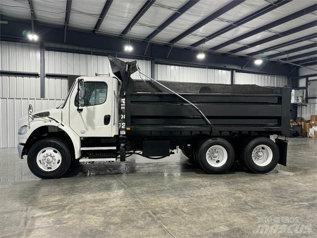 Freightliner M2 106 شاحنات قلابة
