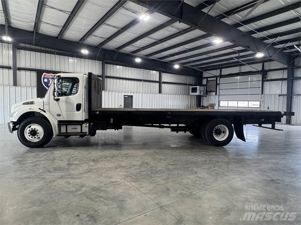 Freightliner M2 106 شاحنات مسطحة/مفصلية الجوانب