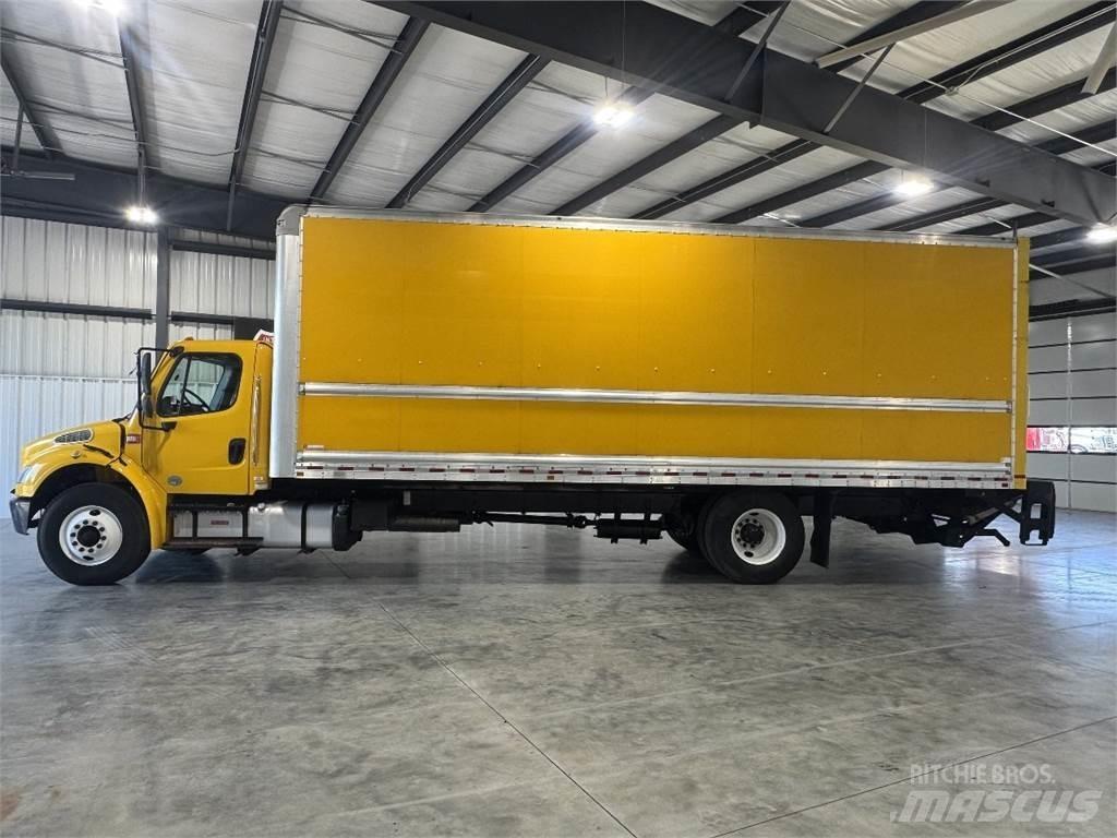 Freightliner M2 106 شاحنات ذات هيكل صندوقي