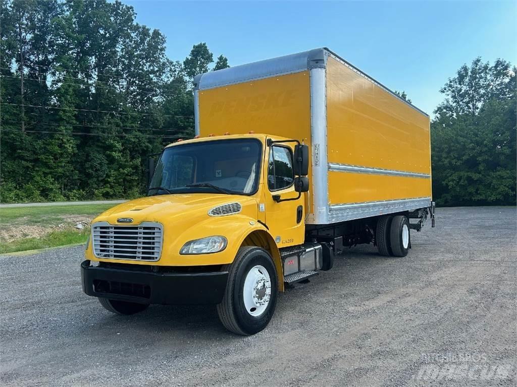 Freightliner M2106 شاحنات ذات هيكل صندوقي