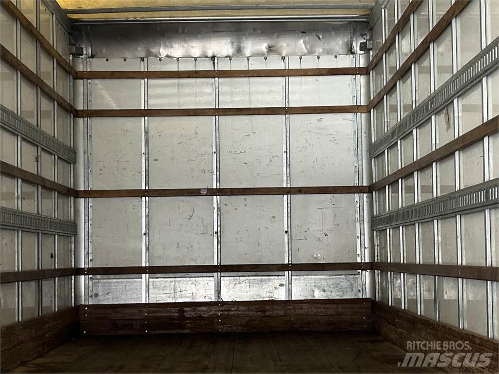 International 4300 شاحنات ذات هيكل صندوقي
