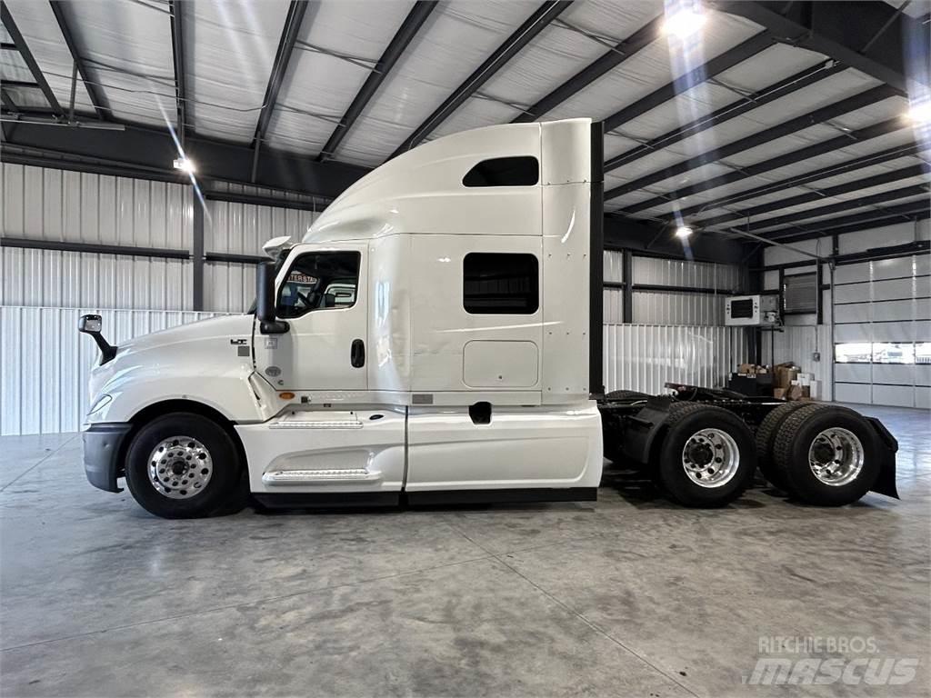 International LT625 وحدات الجر