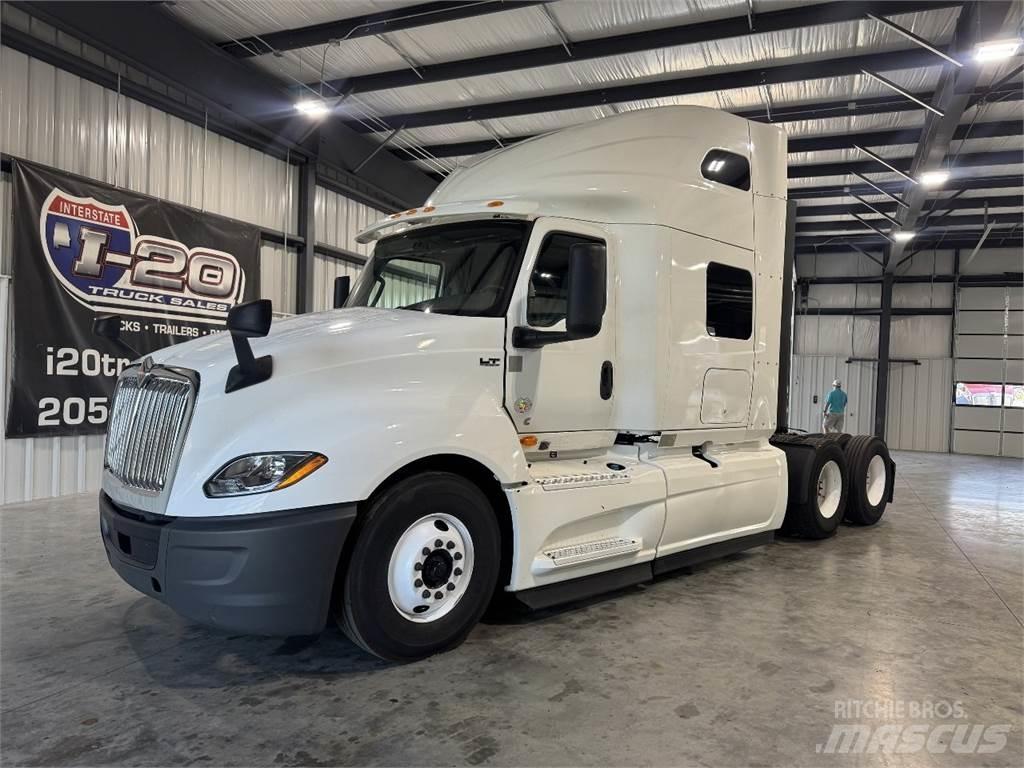 International LT625 وحدات الجر