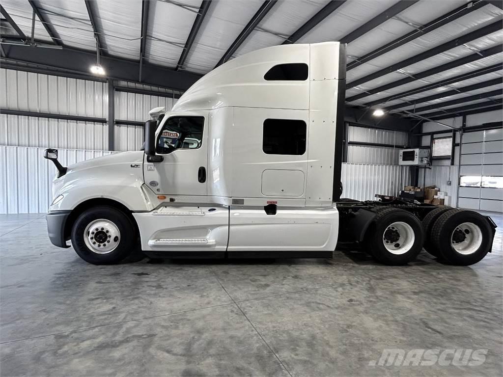 International LT625 وحدات الجر