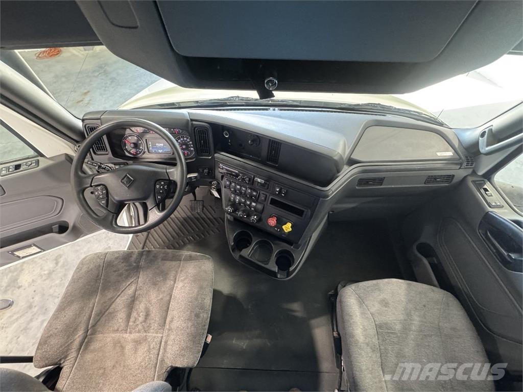 International LT625 وحدات الجر