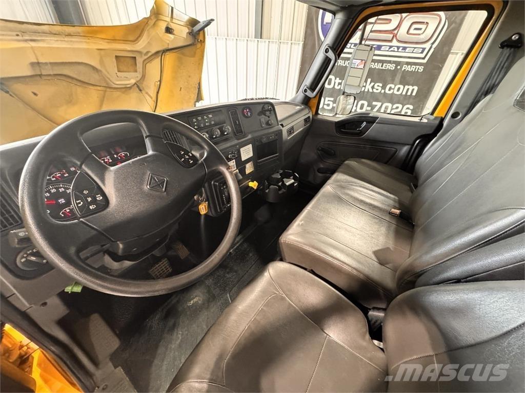 International MV607 شاحنات ذات هيكل صندوقي