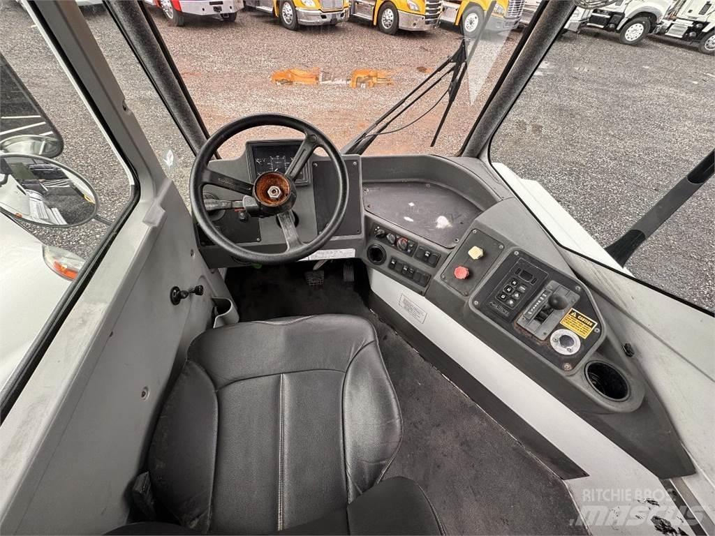 Kalmar T2 جرارات صالات المطارات