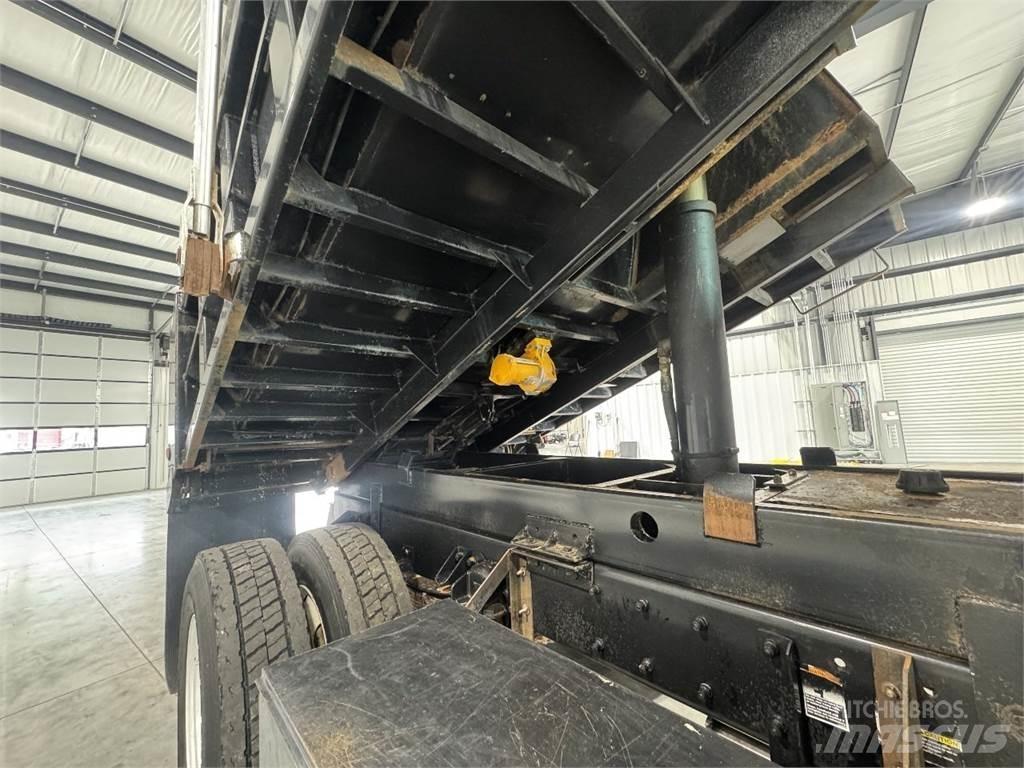 Kenworth T300 شاحنات قلابة