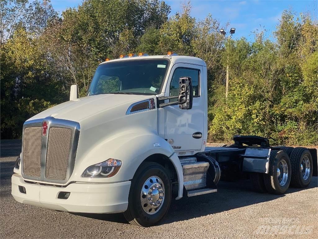 Kenworth T680 وحدات الجر