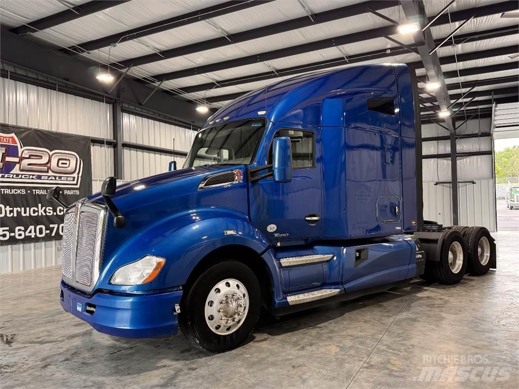 Kenworth T680 وحدات الجر