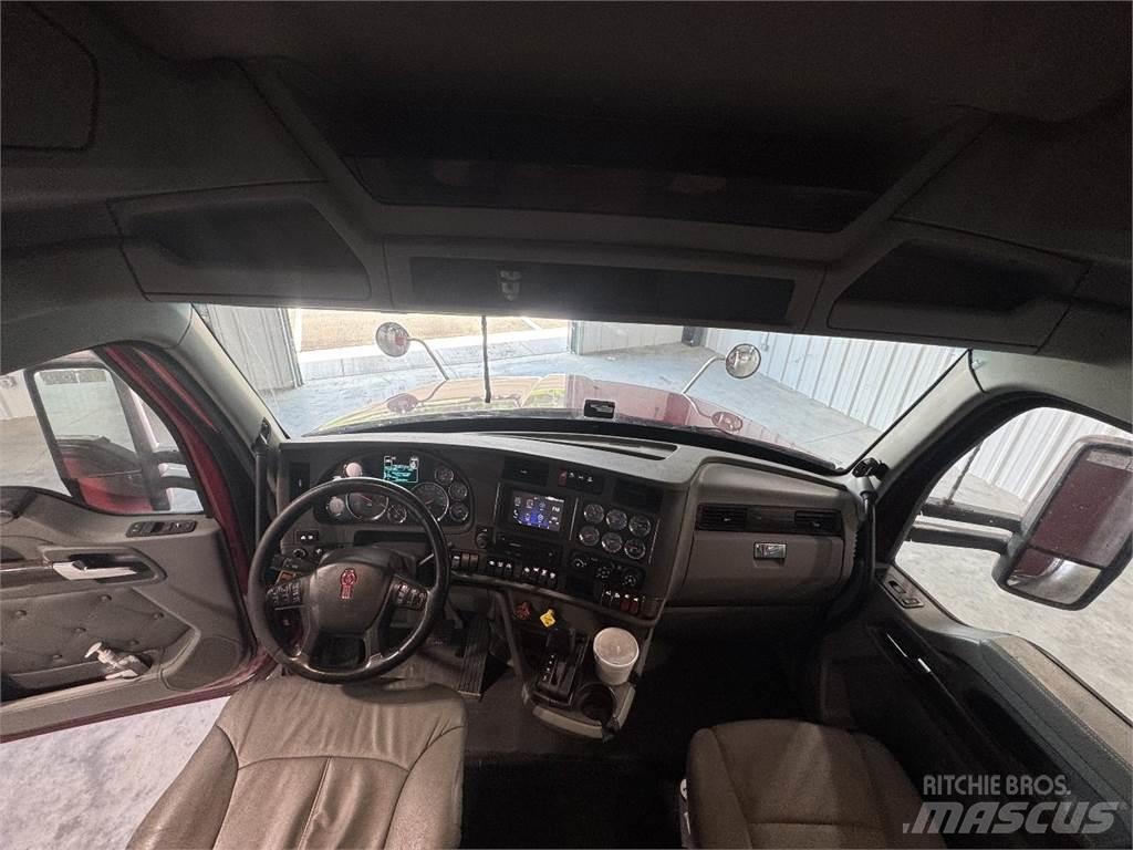 Kenworth T680 وحدات الجر