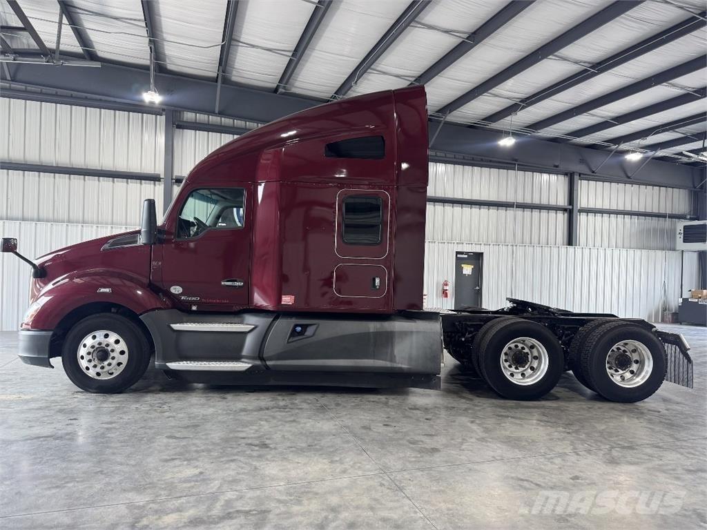 Kenworth T680 وحدات الجر