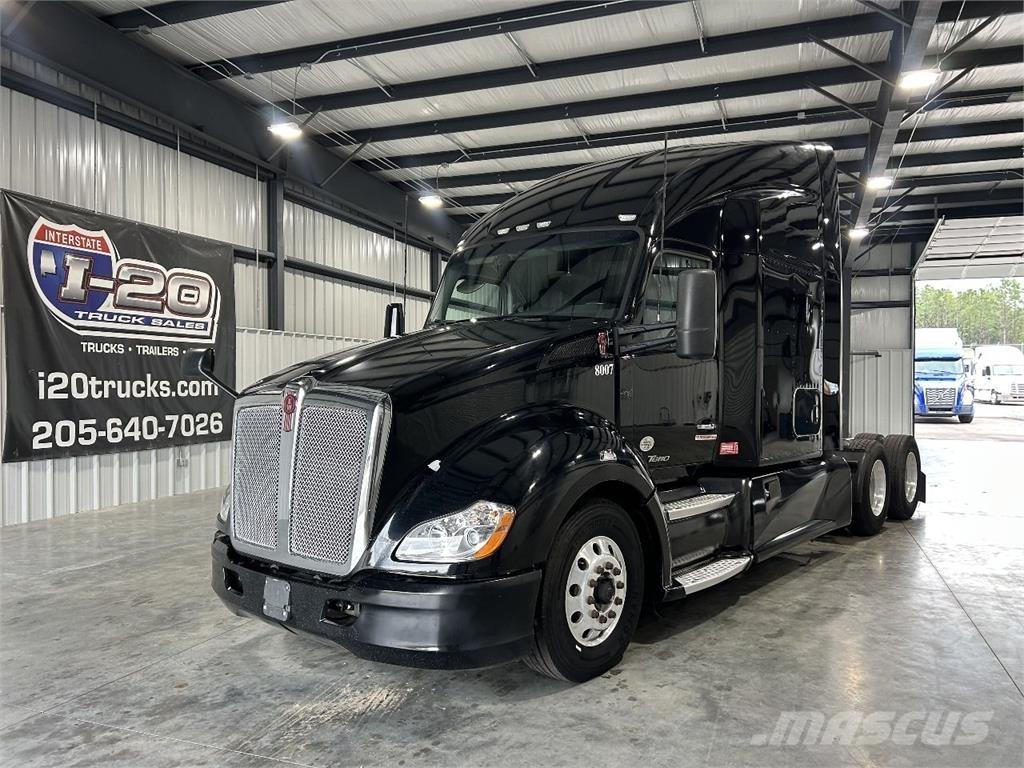 Kenworth T680 وحدات الجر