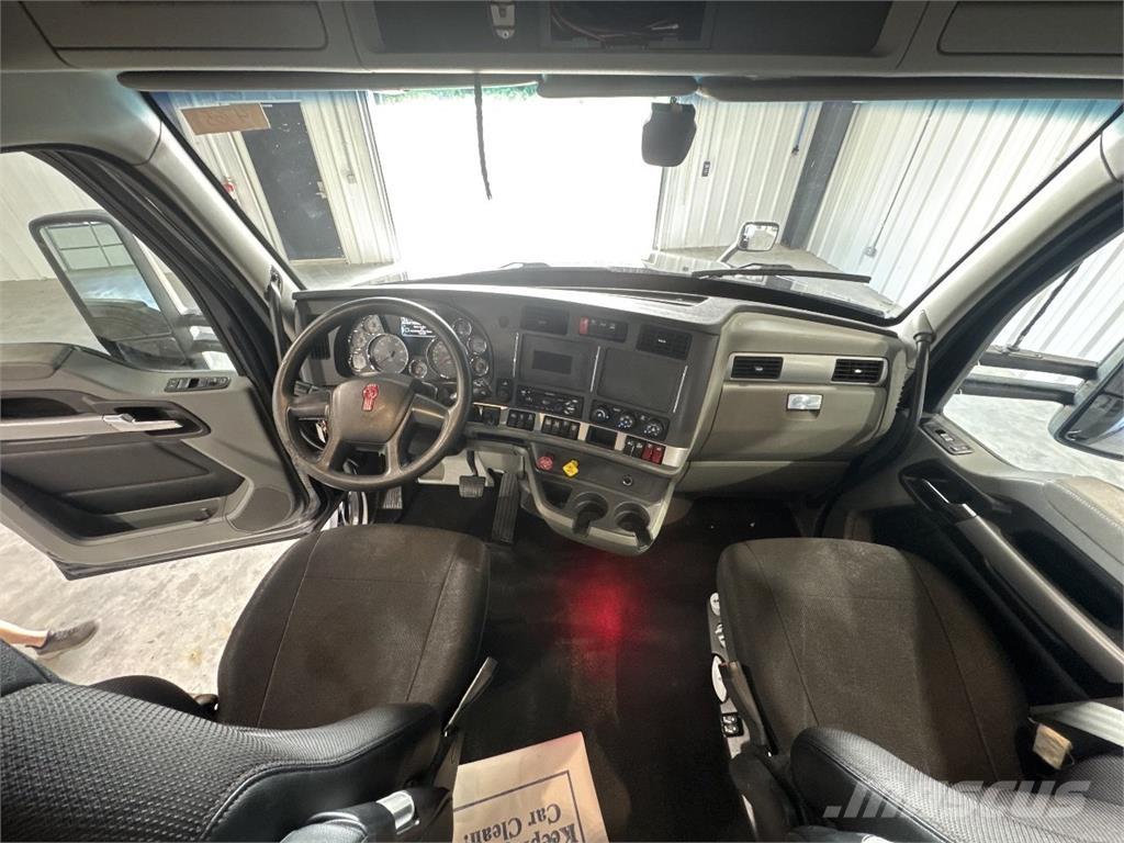 Kenworth T680 وحدات الجر