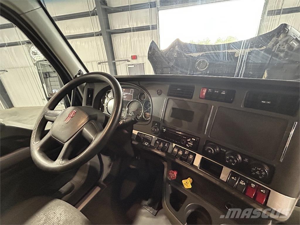 Kenworth T680 وحدات الجر
