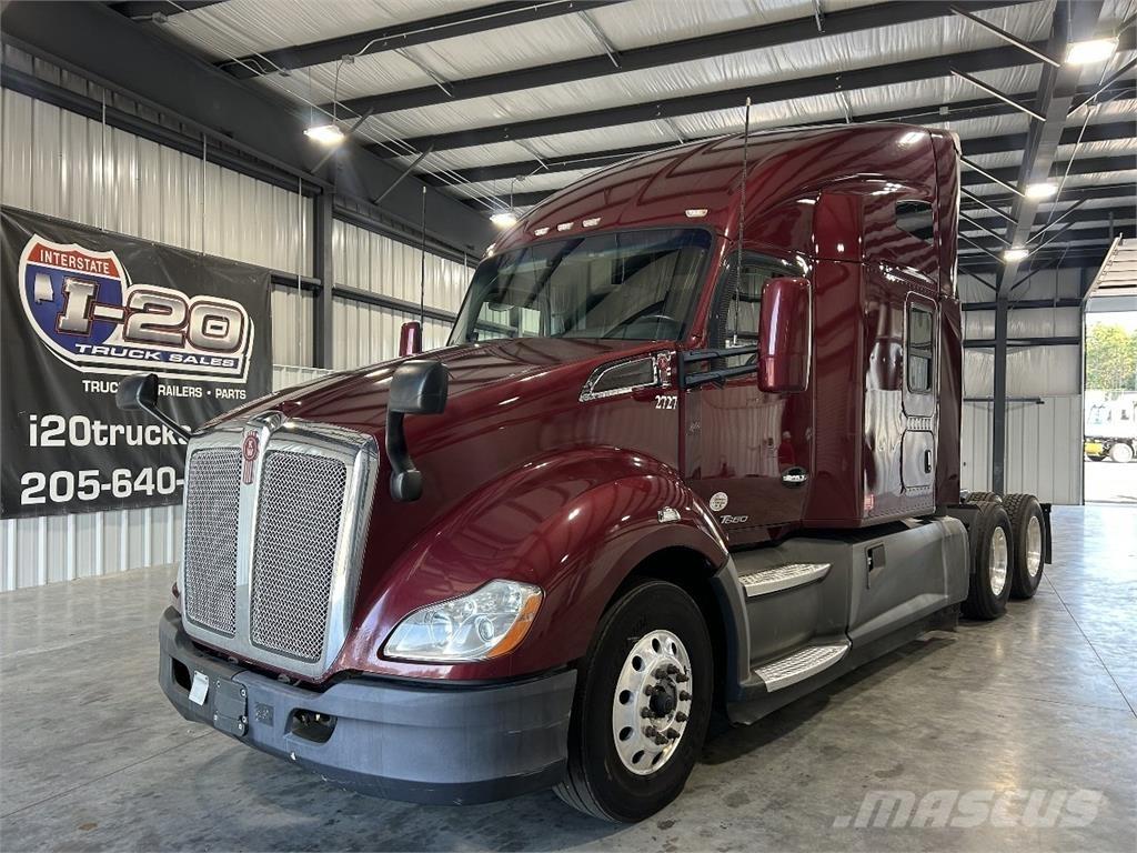 Kenworth T680 وحدات الجر