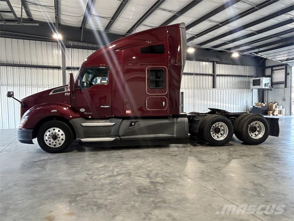 Kenworth T680 وحدات الجر