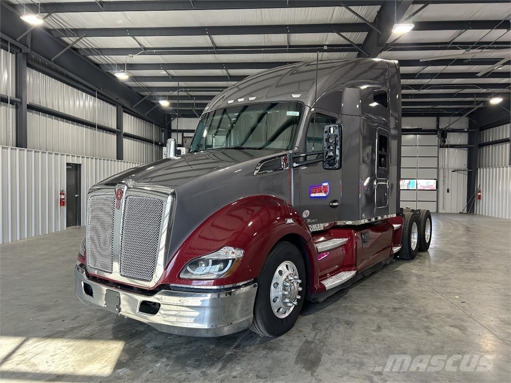Kenworth T680 وحدات الجر