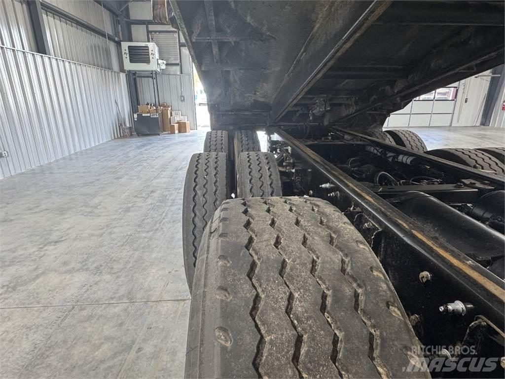 Kenworth T800 شاحنات قلابة