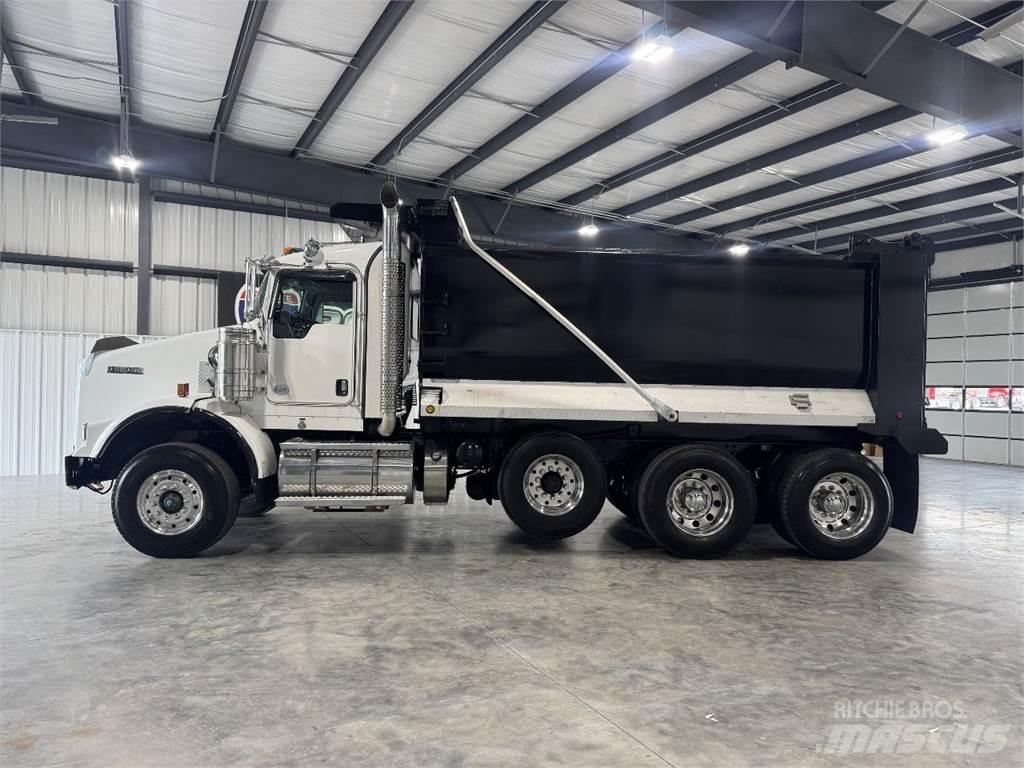 Kenworth T800 شاحنات قلابة