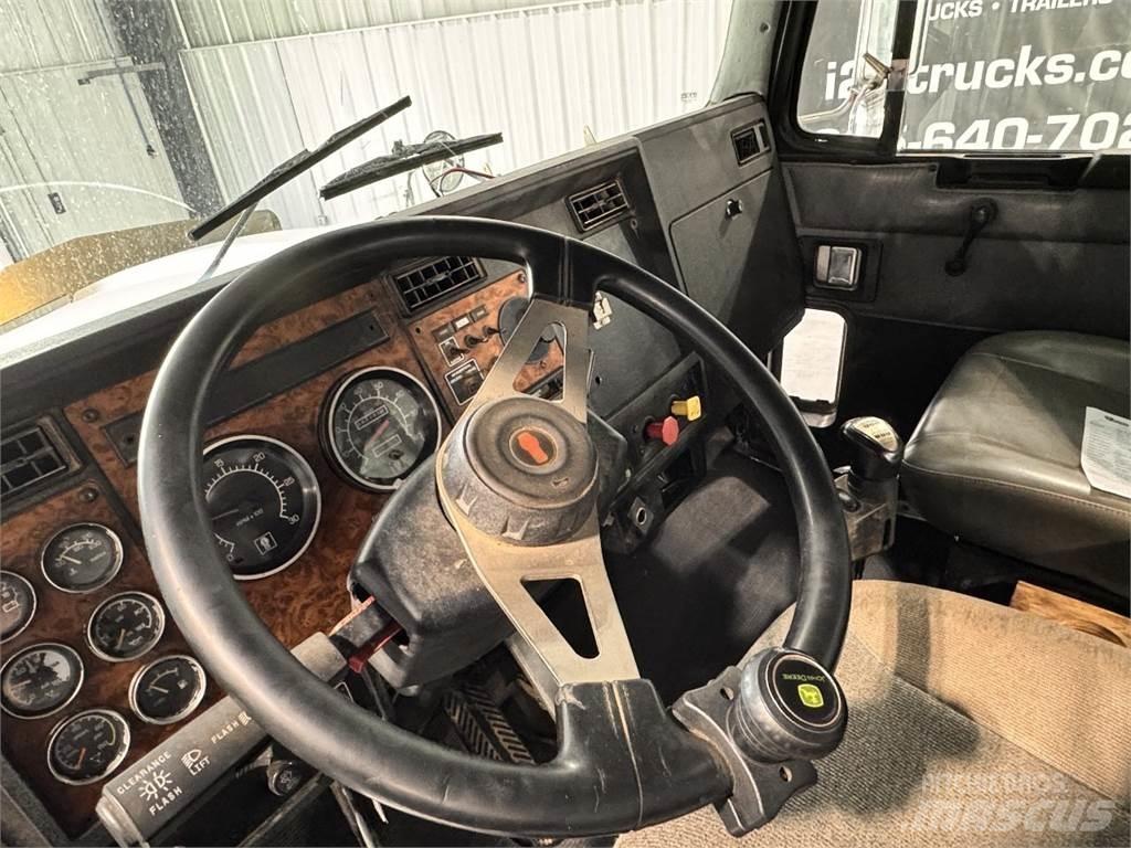 Kenworth T800 وحدات الجر