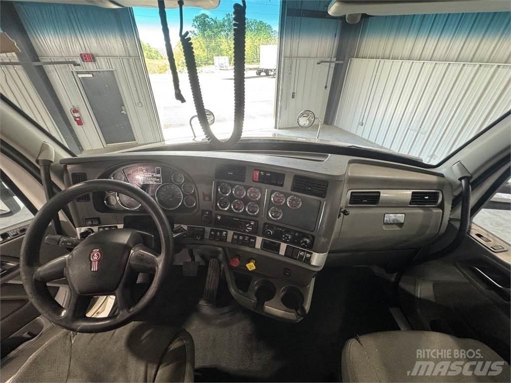 Kenworth T880 وحدات الجر