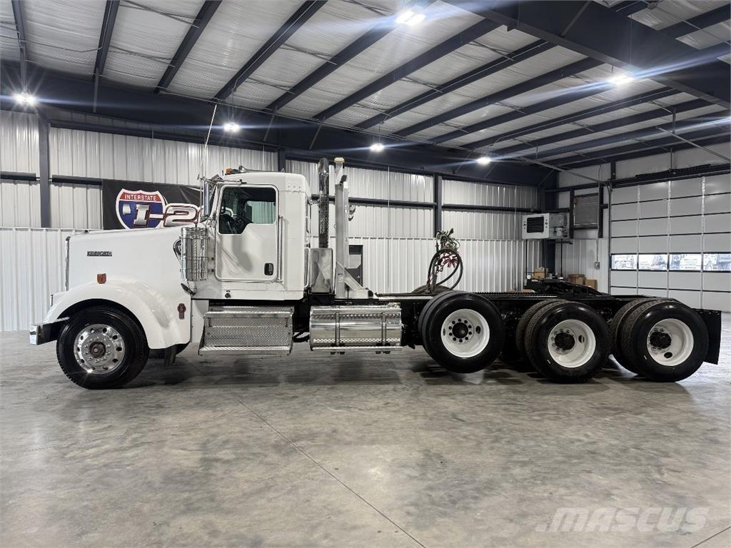 Kenworth W900 وحدات الجر