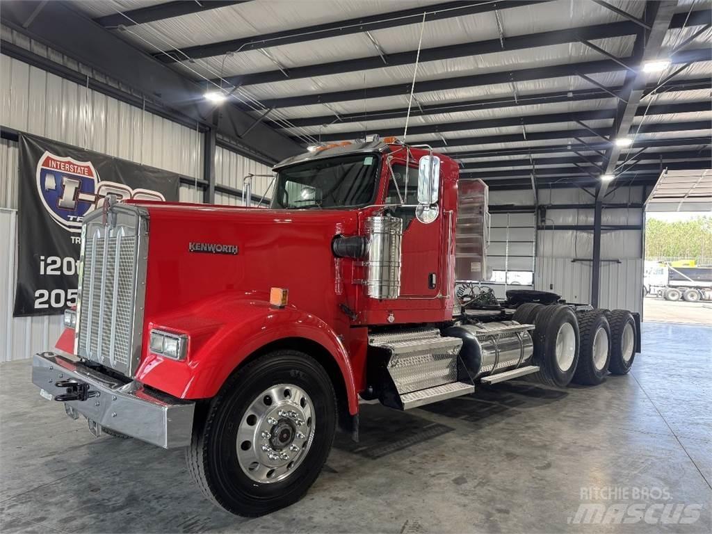Kenworth W900 وحدات الجر