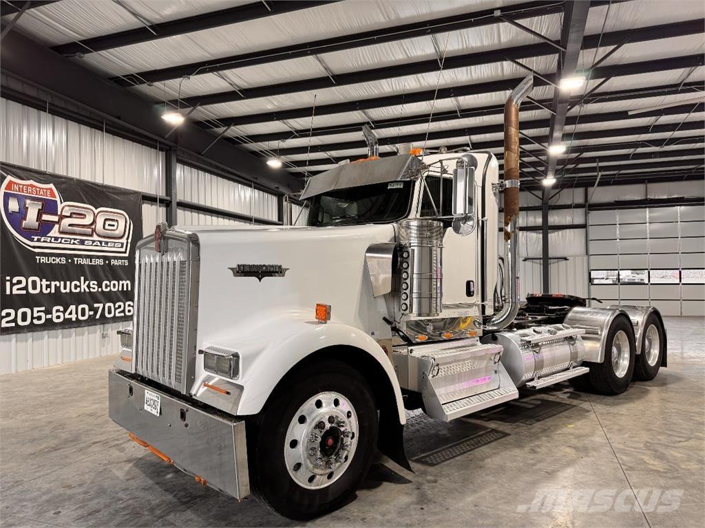 Kenworth W900L وحدات الجر