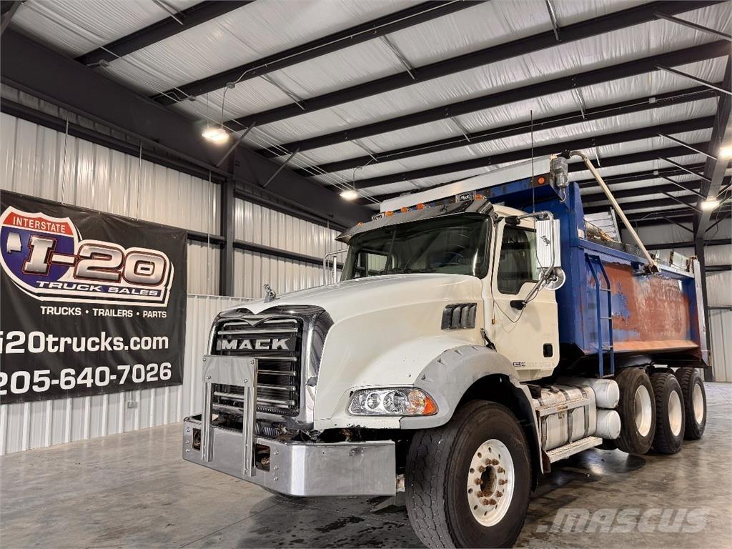 Mack Granite شاحنات قلابة
