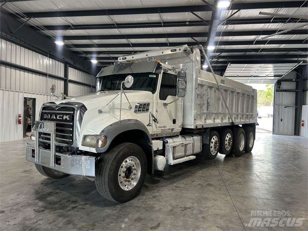 Mack GU713 شاحنات قلابة